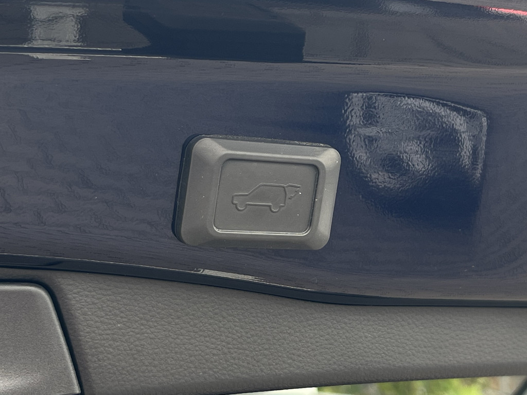 46217990-29.jpg