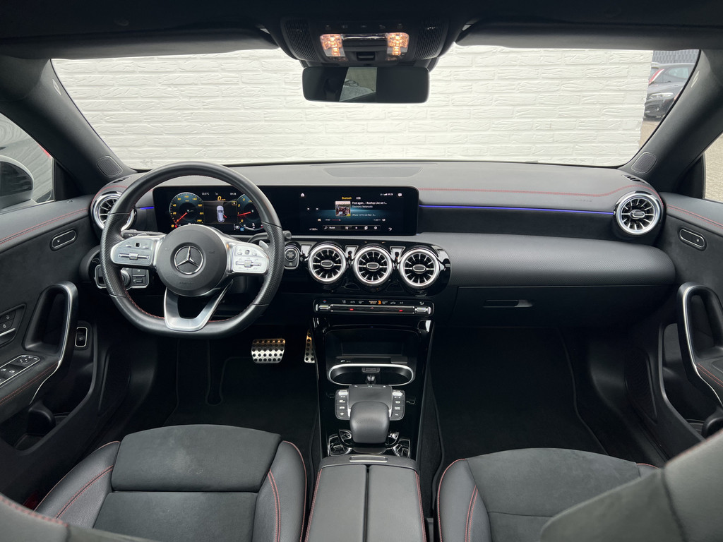 46796179-18.jpg